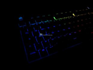 Corsair-Gaming-STRAFE-RGB-LED-10